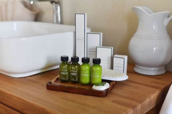 Какой одноразовой  косметике ваш гость обрадуется?